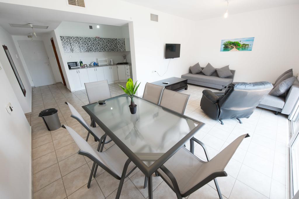C Class Apartment 엘라트 외부 사진